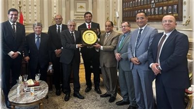 القاضي حسنى عبد اللطيف يستقبل رئيس وأعضاء مجلس إدارة نادي قضاة الإسكندرية بكامل تشكيله 