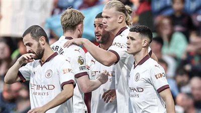 مانشستر سيتي يصدم برشلونة وباريس سان جيرمان بهذا القرار