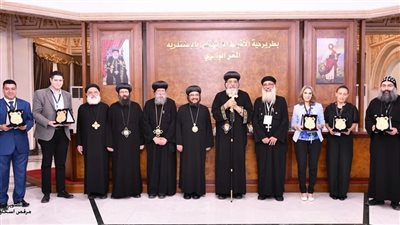البابا تواضروس يلتقي أعضاء هيئة تدريس الكلية الإكليريكية بالإسكندرية
