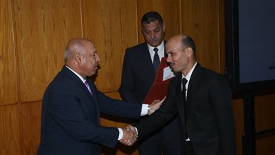 وزير النقل: اهتمام كبير بتطوير العنصر البشري بتوجيهات الرئيس السيسي
