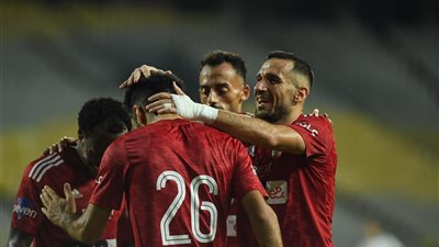 هل يرحل جوهرة تونس عن الأهلي في الصيف؟