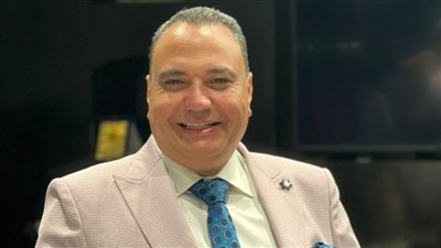 الرغبة في التخلص من الطفل وفقدان الثقة.. استشاري يوضح أسباب اكتئاب ما بعد الولادة