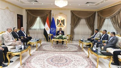 وزير الإنتاج الحربي يتفقد 