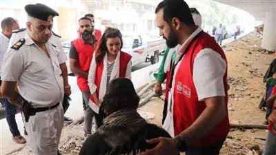 محافظة الجيزة تُطلق حملة لمساعدة المشردين بلا مأوى (صور)