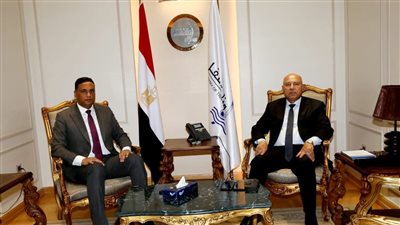وزير النقل يناقش مشروعات الوزارة في الدقهلية 