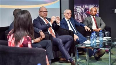 رئيس البورصة يشارك في حلقة نقاشية ببورصة جوهانسبرج على هامش مؤتمر البريكس