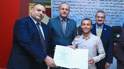 ختام الدورة التاسعة من دورات الأكاديمية العسكرية للدراسات العليا بالنادي النهري للمحامين