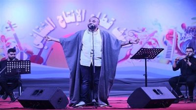 علي الألفي نجم الليلة الثامنة لصيف الإنتاج الثقافي بالهناجر