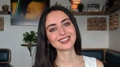 جمعت تبرعات لـ أولى أغانيها ودخلت موسوعة غينيس.. ما لا تعرفه عن السورية فايا يونان