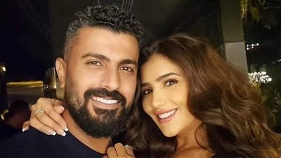 بعبارات وصور رومانسية..مي عمر تحتفل بعيد ميلاد زوجها محمد سامي