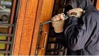 حبس عصابة سرقة المساكن بحلوان 