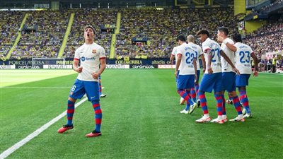 صفقة مفاجئة.. برشلونة يرصد التعاقد مع هذا اللاعب 