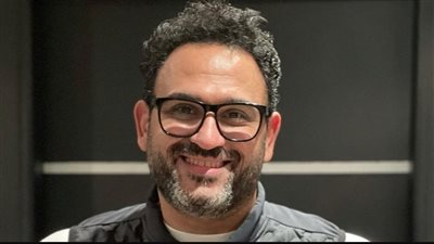 مابين نجاح بالملايين وتصريحات حصرية.. أكرم حسني تريند 