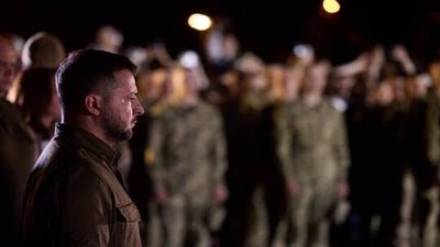 مستشار سابق للبنتاجون: زيلينسكي سيهرب إلى فيلنيوس أو ميامي أو قبرص