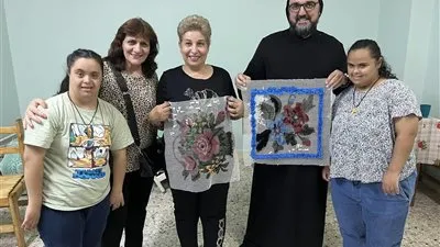 الربان فيلبس عيسى يزور دير راهبات 