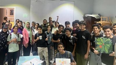 برعاية أكاديمية البحث العلمي.. زيارة لطلاب جامعة الطفل لكلية الفنون التطبيقية بجامعة بدر