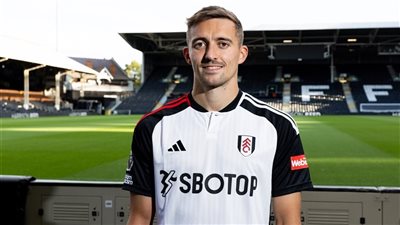 فولهام يتعاقد مع مدافع ليستر سيتي