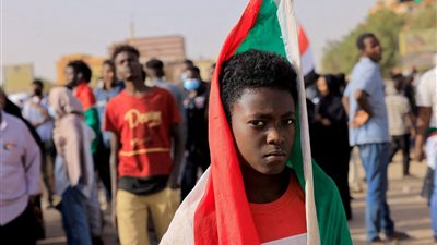 سمير فرج: الشعب السوداني لا يجد المياه رغم وجود نهرين بالخرطوم (فيديو)
