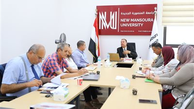 رئيس جامعة المنصورة الجديدة يجتمع بالدكتورة نانيس خليل للتجهيز للعام الدراسي الجديد 