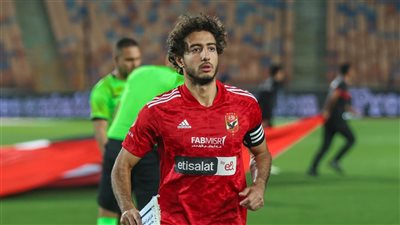 نجم الأهلي: هاني الأحق بالمشاركة أساسيا في مركزه