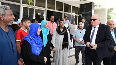 محافظ قنا يستقبل الفوج الرابع من ذوى الهمم ممن تسلموا أطراف صناعية