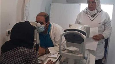 الكشف على ألف و693 مريض خلال قافلة طبية بالعامرية في الإسكندرية 