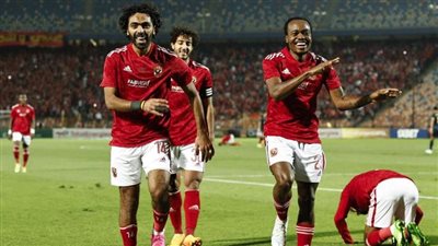 ليس سوزا أو موليكا.. الأهلي ينهي صفقة المهاجم الجديد