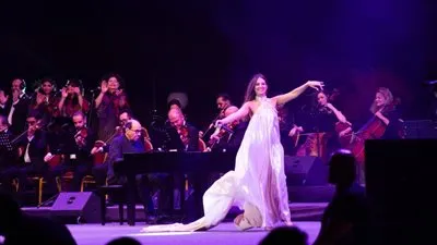 بالصور.. هبة طوجي تضئ ليالي البتراء الوردية في الأردن بحفل كامل العدد