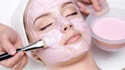ماسكات طبيعية لتبييض الوجه والرقبة بعد المصيف