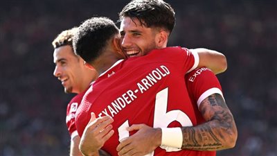 تفوق على أوزيل.. أرنولد يكتب التاريخ بعد صناعة أول أهداف ليفربول أمام أستون فيلا