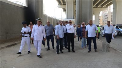 محافظ الجيزة يتابع أعمال إنشاء موقف سرفيس ناهيا أسفل محور كمال عامر