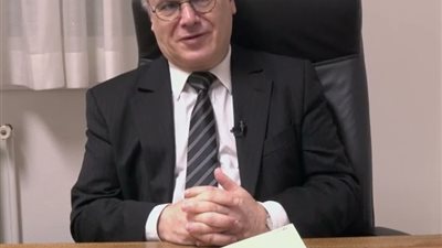 محاصر في نيامي.. آخر تطورات أزمة السفير الفرنسي في النيجر