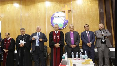 رئيس الإنجيلية يشهد تنصيب القس صفوت عاطف راعيًا للكنيسة الأولى بالمنيا