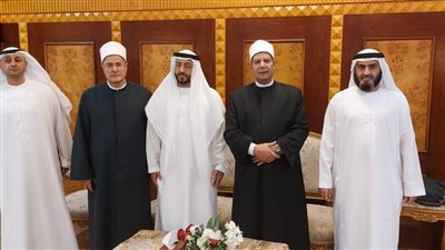 وصول رئيس الشئون الإسلامية والأوقاف بالإمارات للمشاركة في مؤتمر الفضاء الإلكتروني