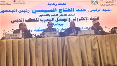 نائب مجلس الدولة: استغلال الخطاب الديني للفضاء الإلكتروني فى السياسة يضلل العقل العام