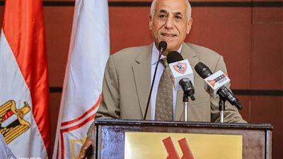 انتخابات الزمالك.. رسميًا الكابتن حسين لبيب يعلن عن خوض السباق على منصب الرئيس ويكشف عن القائمة الخاصة به 