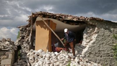 من بينها سوريا ولبنان.. خبير فلك يتوقع فيضانات وزلازل في هذه الدول