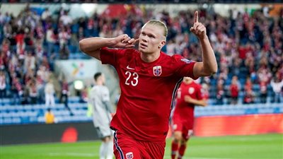 مدرب النرويج يصدم هالاند بسبب الكرة الذهبية 2023