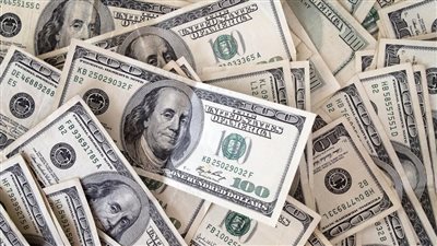 تعرف على سعر صرف الدولار مقابل الجنيه اليوم الاثنين في البنوك 