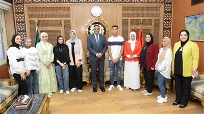 تفاصيل لقاء محافظ الدقهلية بطلاب كلية آدب جامعة دمياط