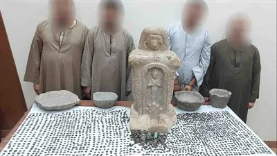 ضبط 4 أشخاص بحوزتهم قطع أثرية في سوهاج (تفاصيل)
