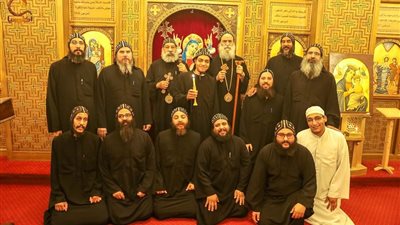 رسامة راهب جديد بدير رئيس الملائكة ميخائيل بنقادة