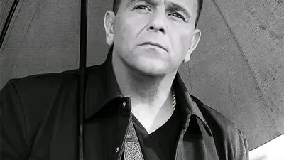 عاجل|بعد ساعات قليلة من وفاة الفنان أشرف مصيلحي..وفاة شقيق محمد فؤاد