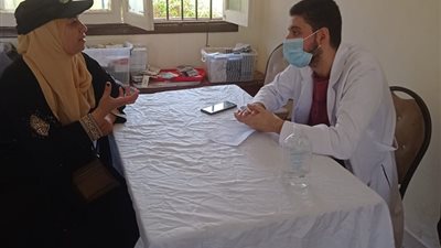 الكشف على 974 حالة خلال قوافل طبية بجامعة الإسكندرية (صور)