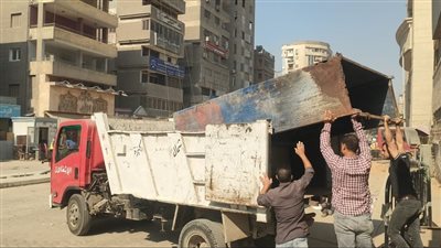 الجيزة ترفع الإشغالات والتعديات بالشوارع المحيطة بمحطات مترو الخط الثالث الجديدة بإمبابة