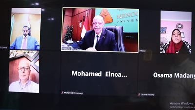 رئيس جامعة المنوفية يعقد اجتماع لجنة قبول الهدايا والتبرعات