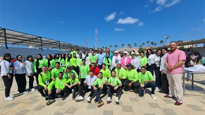 انطلاق مهرجان السباحة للمسافات القصيرة بالإسكندرية (صور)