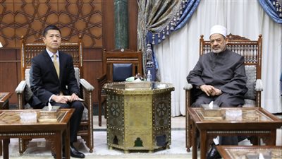 سفير تايلاند يجدِّد دعوته لشيخ الأزهر لزيارة تايلاند