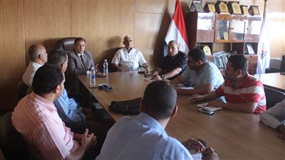 رئيس جامعة جنوب الوادي يتابع خطة عمل القافلة الطبية لحلايب وشلاتين