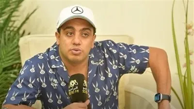 أوس أوس عن أحمد فهمي: مدير أعماله كان منتظرة عند دكتور نفساني بعد 